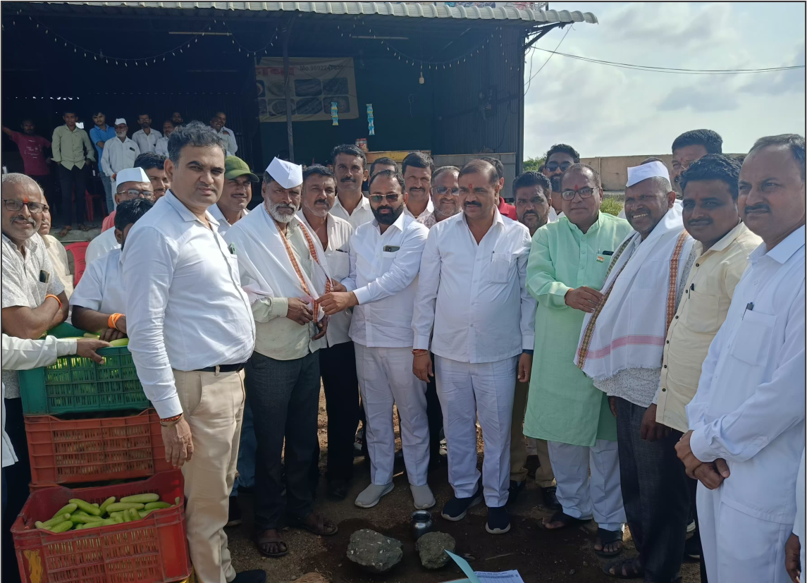  उपबाजार आवार, वडालीभोसरी येथे हंगामी स्वरोपाट टोमॅटो व भाजीपाला लिलाव शुभारंभ
